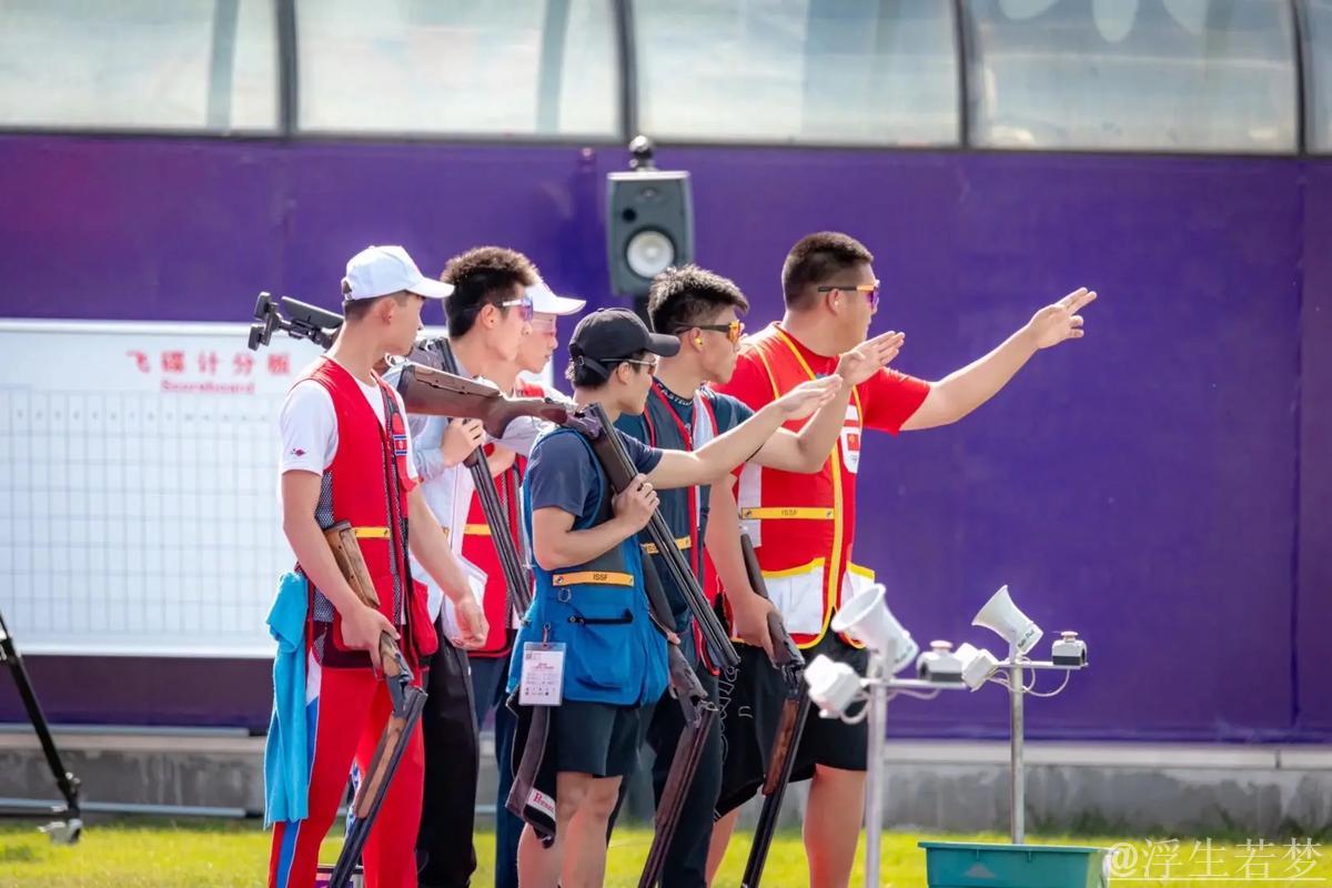 中国队夺临汾亚洲杯多向飞碟男女青年组前三名