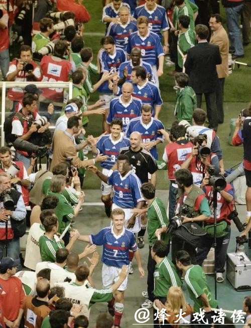 黑白直播世界杯赛事高清全程回顾